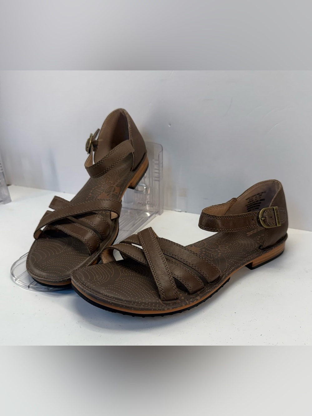 BOGS Nashville Women's Brown Leather Ankle Strap Sandals size 10